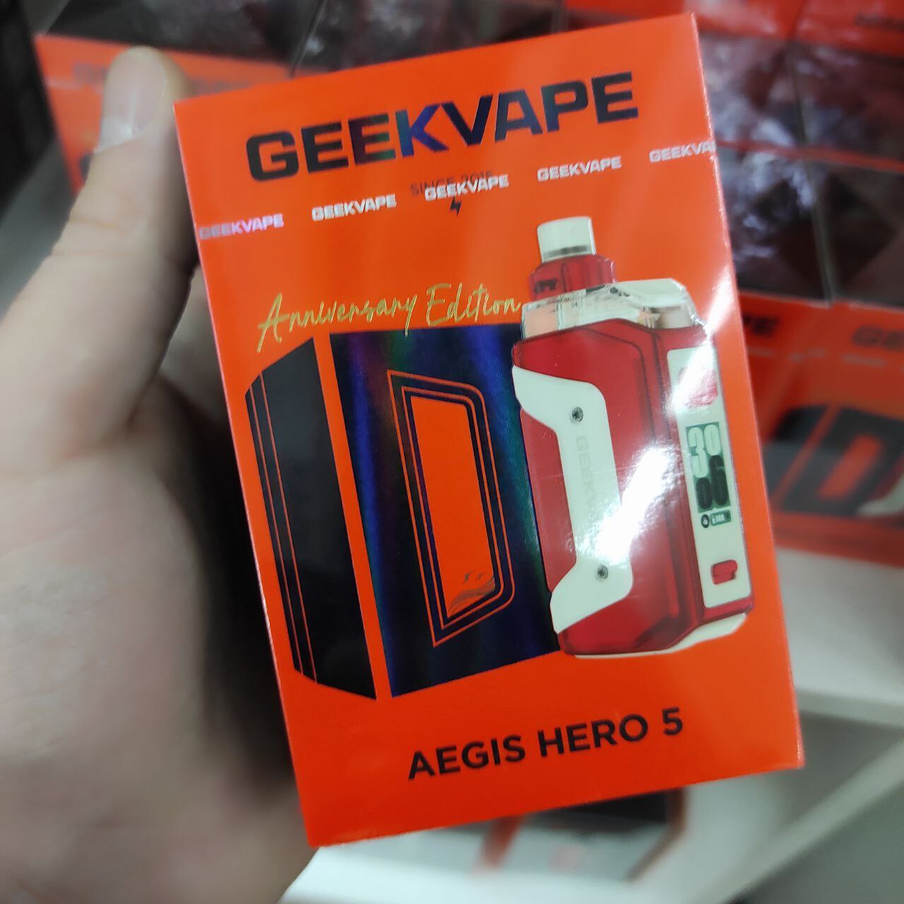 Geek Vape Aegis Hero 5 Red White (Красно Белый) thumbnail 2